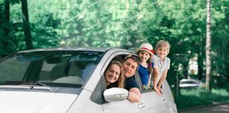 Perchè scendendo dall'auto si prende la scossa