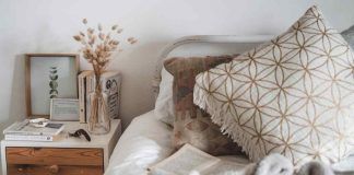 Ecco cosa dovresti mettere nel comodino del letto