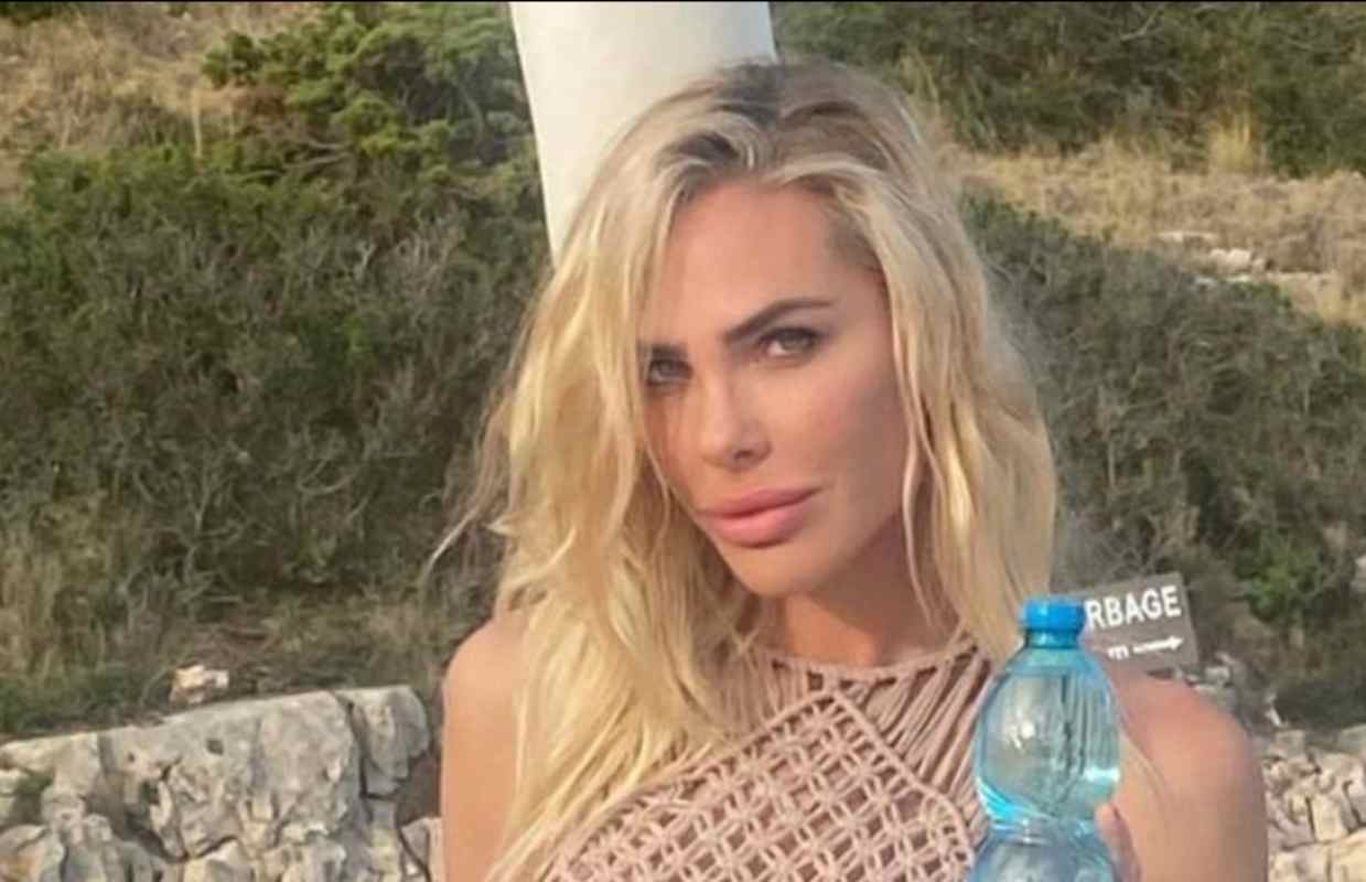 Ilary Blasi foto