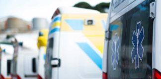 ambulanza schierata