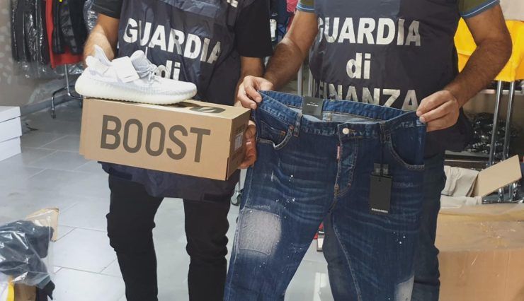 Guardia di Finanza Griffe tarocche