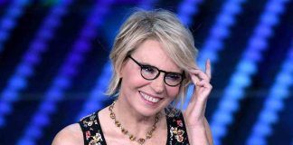 Maria De Filippi sorride