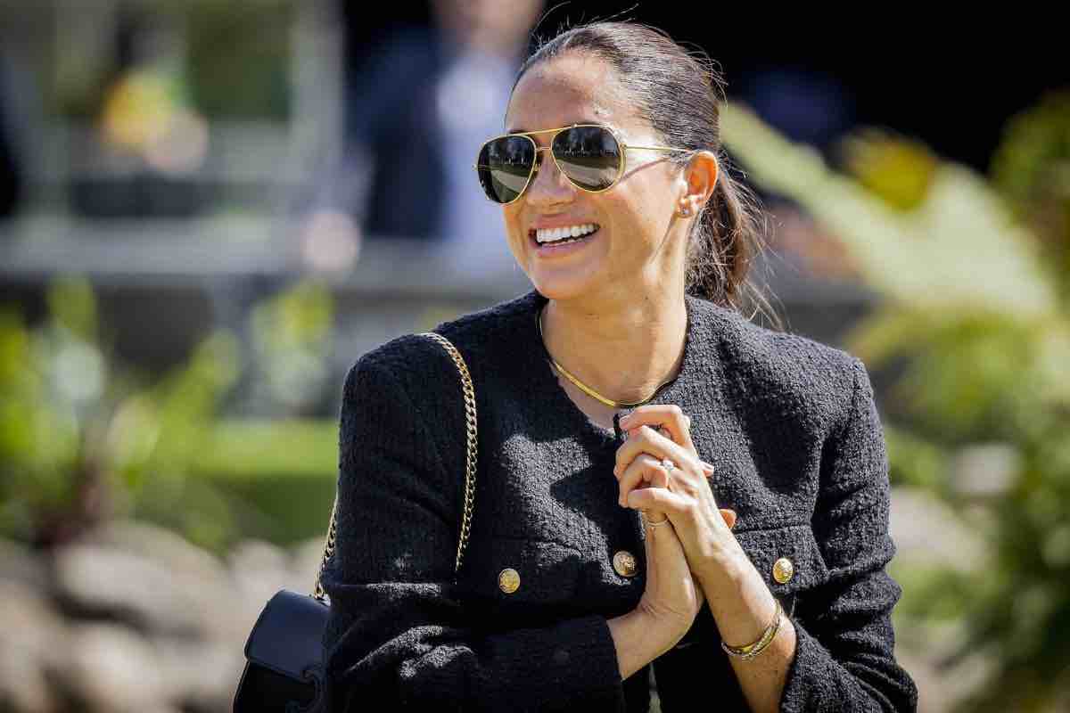 meghan markle si presenta così