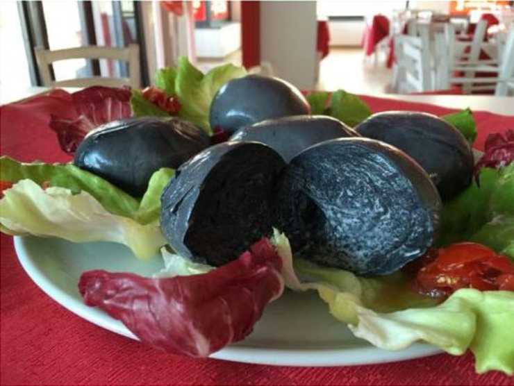 Mozzarella Nera di bufala