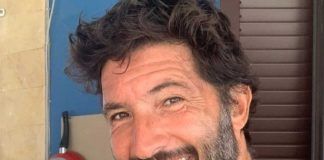 Walter Nudo sorride