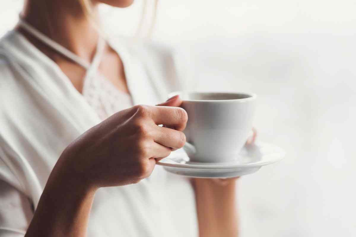 I rischi di bere caffè a digiuno