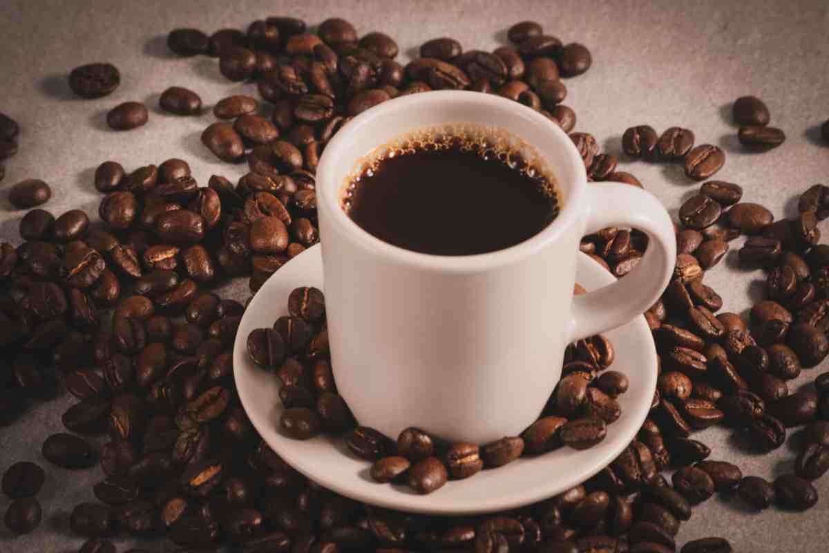 I benefici del caffè al mattino 