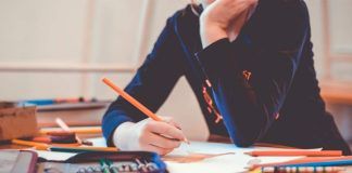 Il calo demografico in Italia potrebbe condurre ad una riduzione del personale scolastico