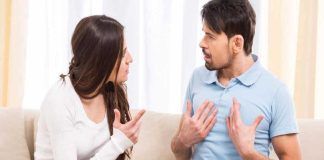 Coppia che litiga-