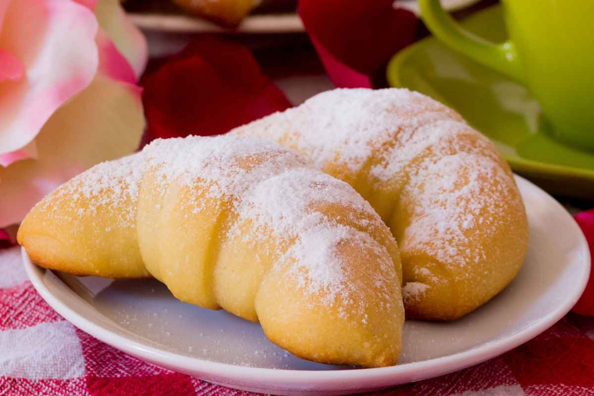 Cornetti brioche soffici ricetta