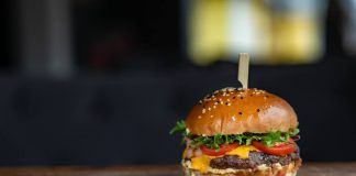 Hamburger di carne fake