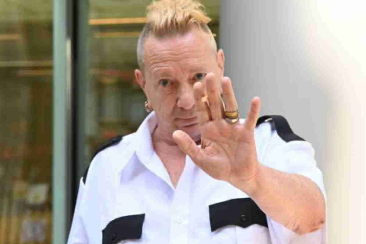 harry meghan insulti vicino casa john lydon