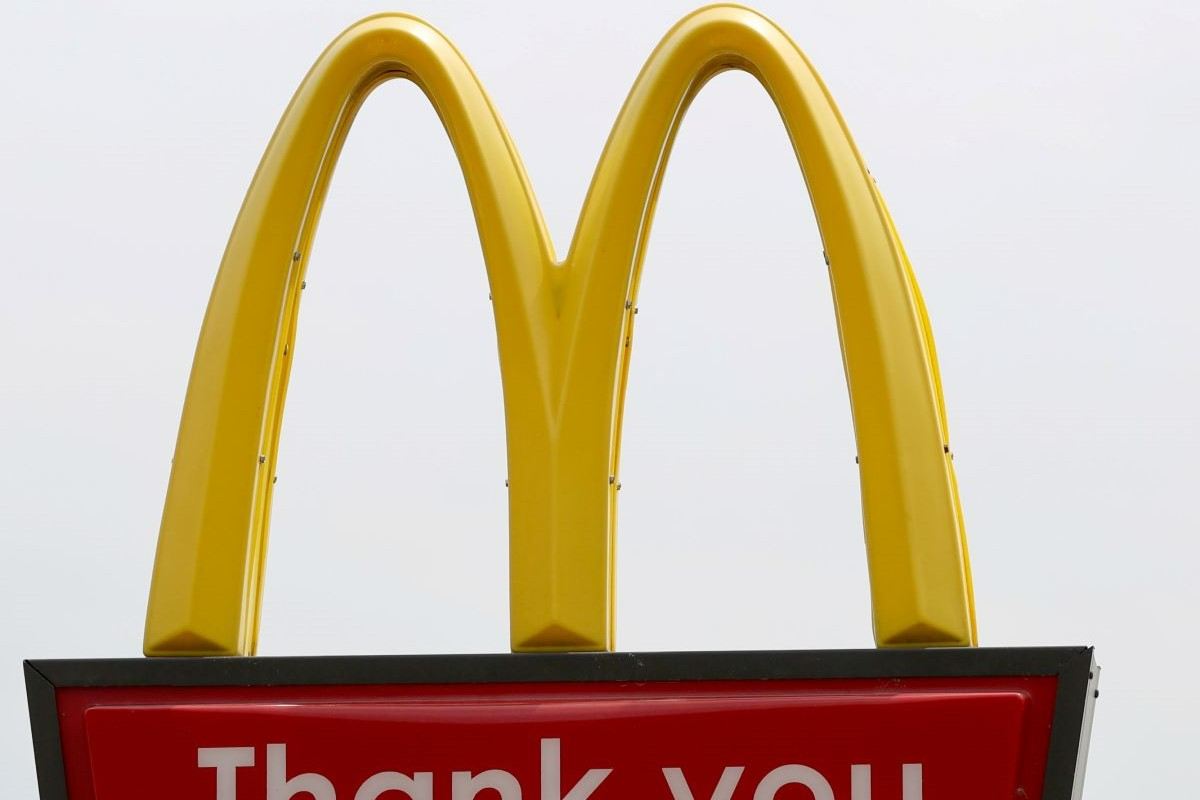 mcdonald's bugia cliente allergia alimentare sottaceti