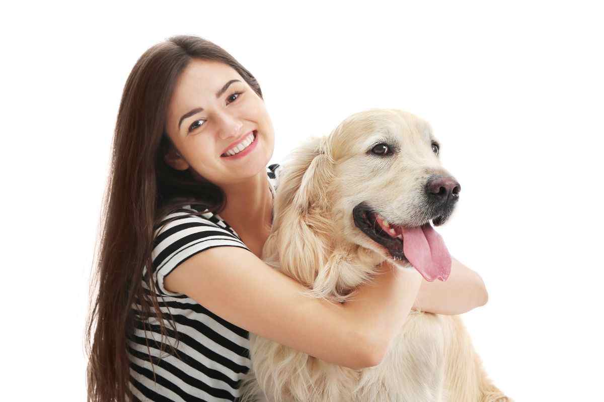 Gli abbracci causano stress ai cani