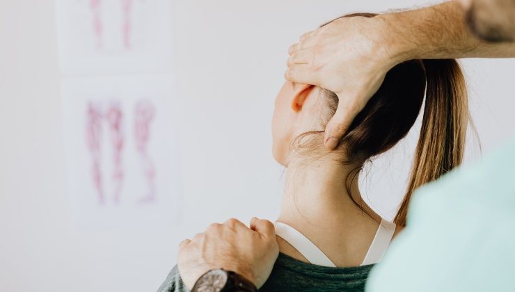 Terapia per la cervicale, come evitarla