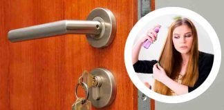 spruzzare lacca per capelli maniglia porta