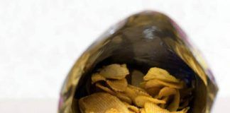 Nei pacchetti di patatine è sempre così