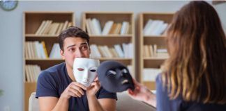 come comportarsi con un narcisista