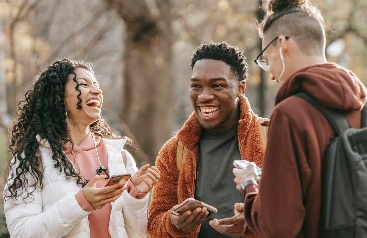 Whatsapp, nuova funzione per gli sticker
