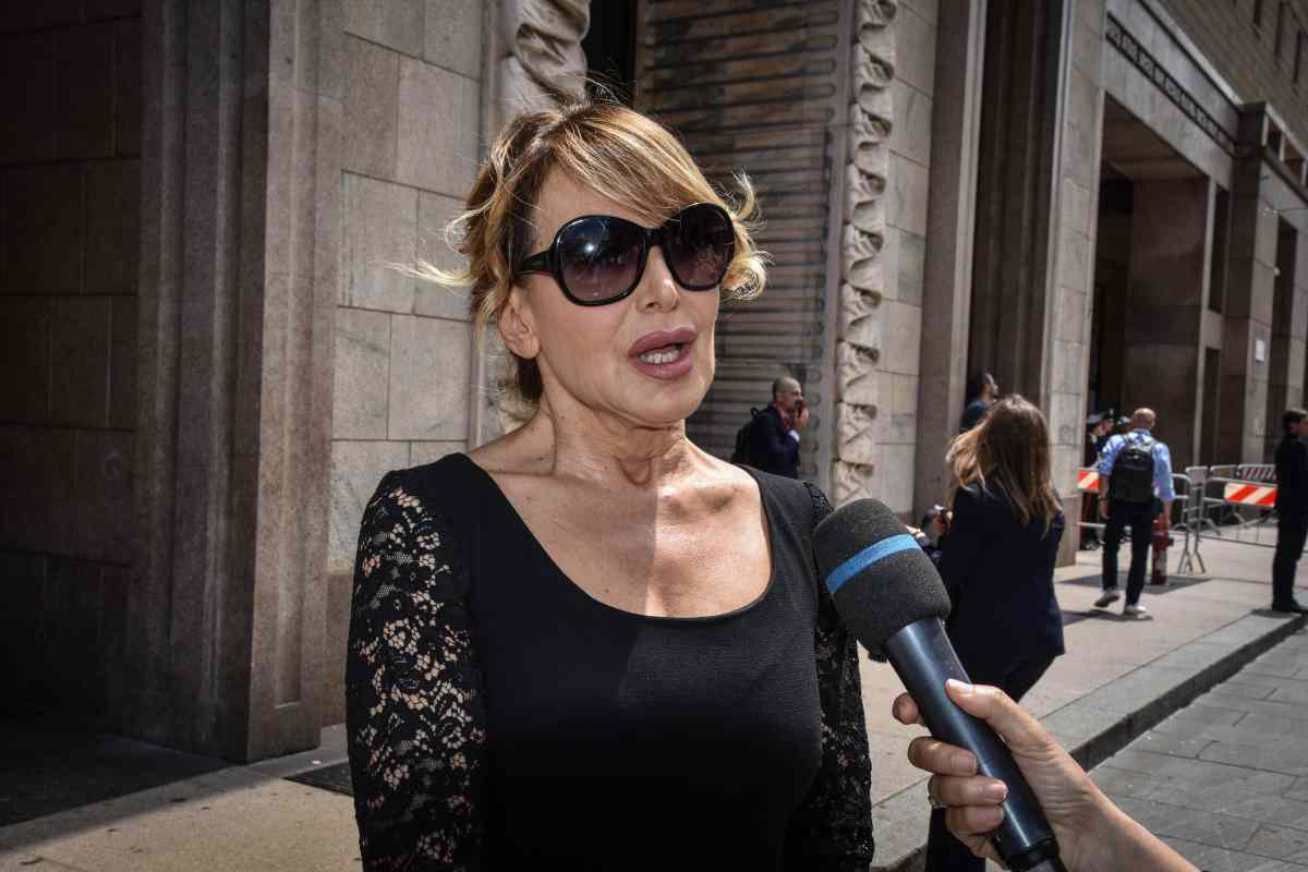 Polemiche Barbara D'Urso funerali Berlusconi