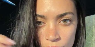 Elodie manda in delirio i fan con un mini abito nero