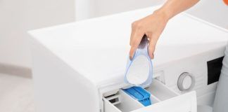 Eliminare detersivo incrostato in lavatrice