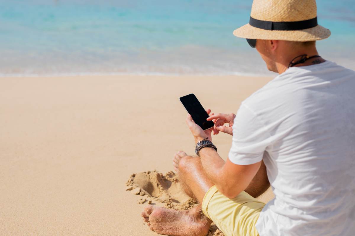 Whatsapp: i trucchi per non stressarti in vacanza