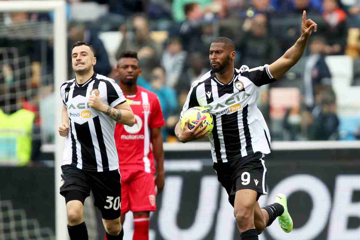 clausola scaduta, Inter e Milan, derby per un bomber