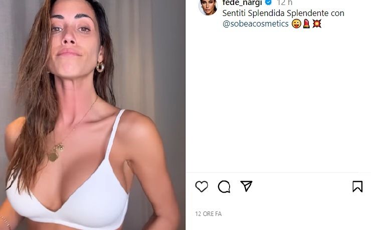 Federica Nargi canotta bianca fa impazzire