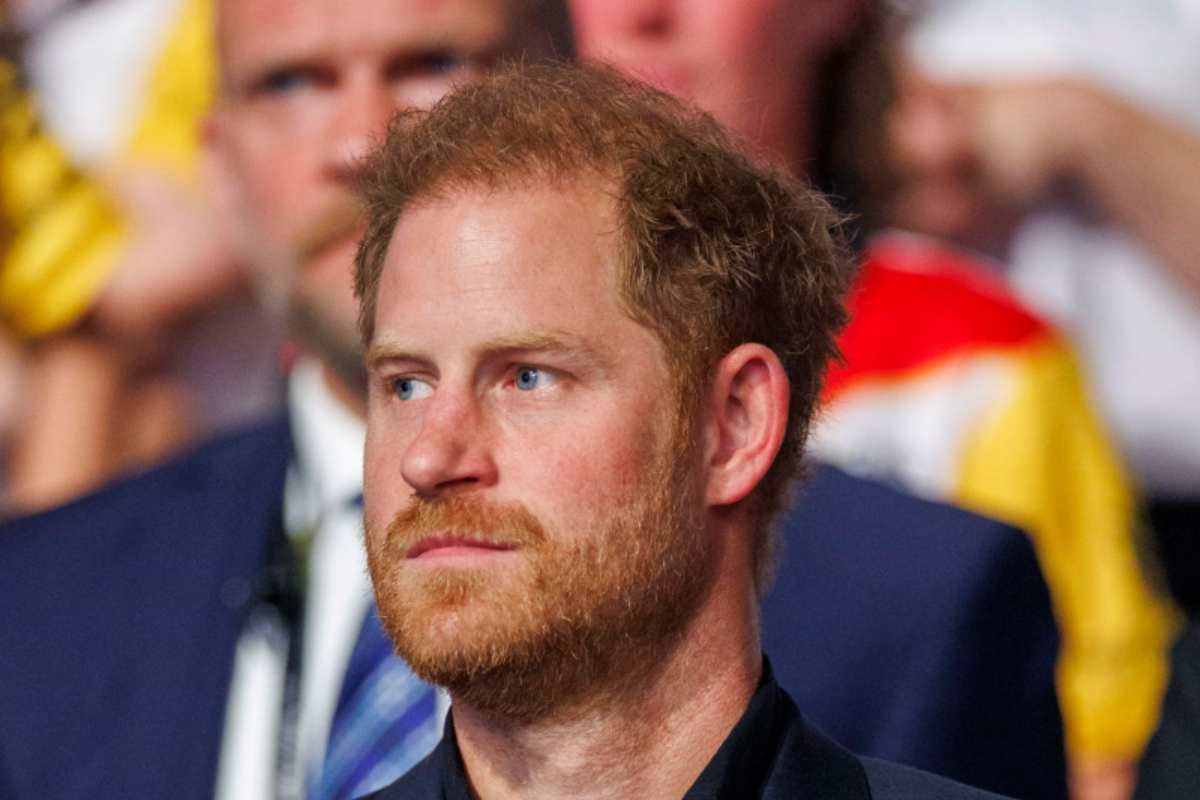 Principe Harry, i giornalisti britannici non ci vedono chiaro