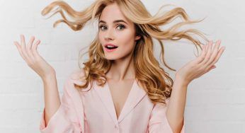 Capelli mossi senza calore: niente doppie punte e chioma sfibrata, il trucco è geniale
