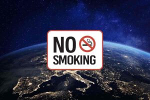 vista dell'europa dal satellite e scritta 'no smoking'